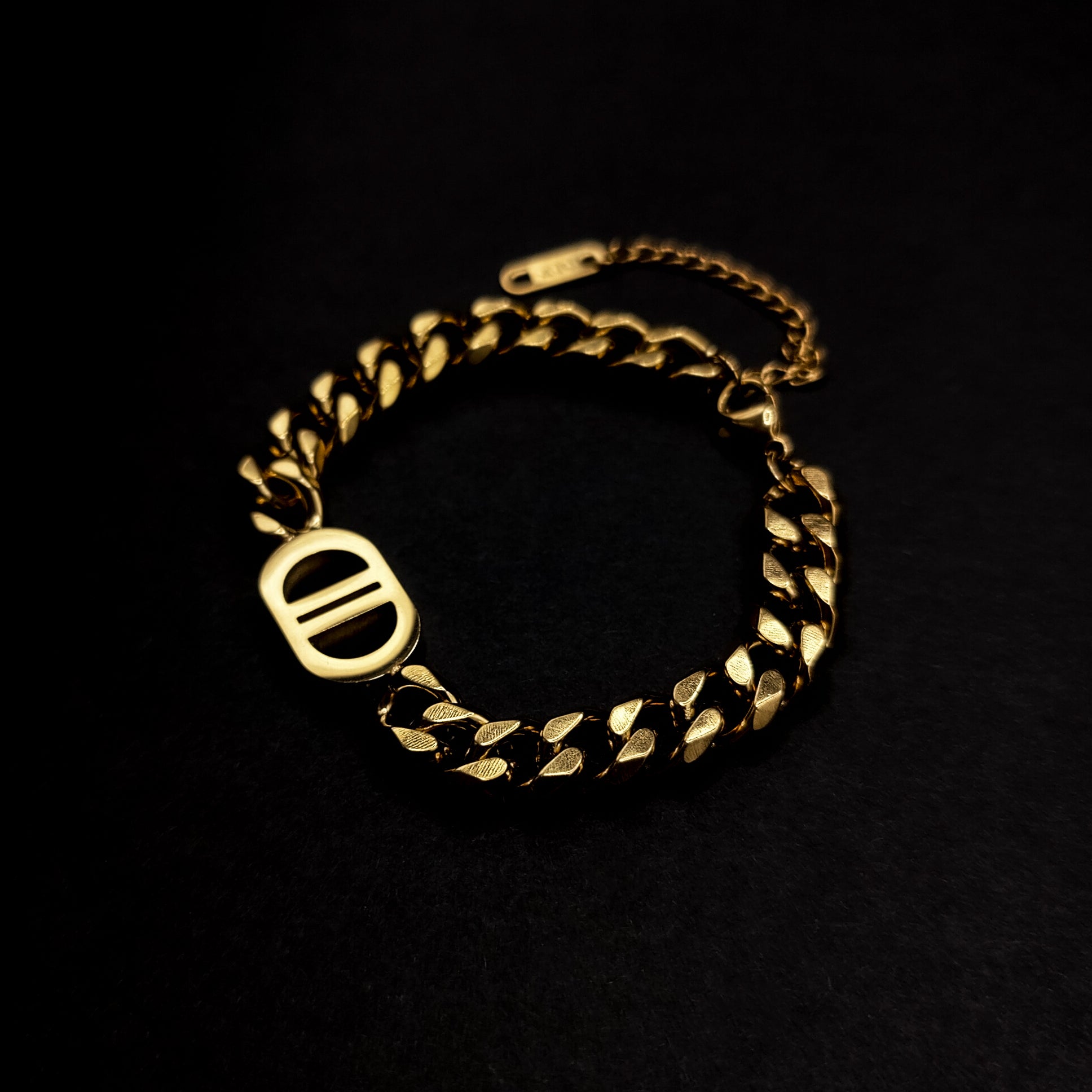 Vintage 18K Gold Twist Open Link Bracelet